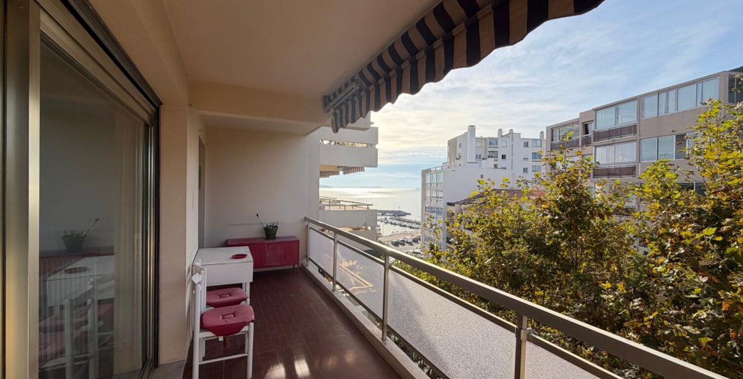 TOULON MOURILLON : T2 DE 50 M² MEUBLÉ, TERRASSE DE 11 M² ET ASCENSEUR — photo 1