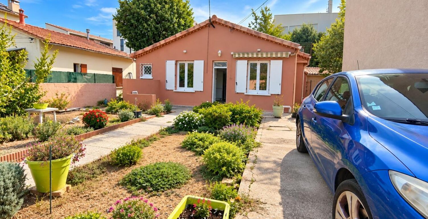 A vendre TOULON OUEST  maison de plain-pied de type 3 de 64 m² sur 304 m² de terrain — photo 1