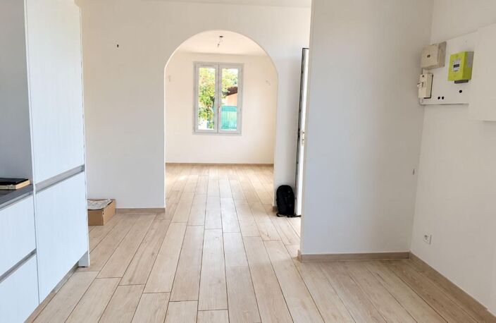 A vendre TOULON OUEST  maison de plain-pied de type 3 de 64 m² sur 304 m² de terrain — photo 3