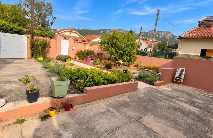 A vendre TOULON OUEST  maison de plain-pied de type 3 de 64 m² sur 304 m² de terrain — photo 5