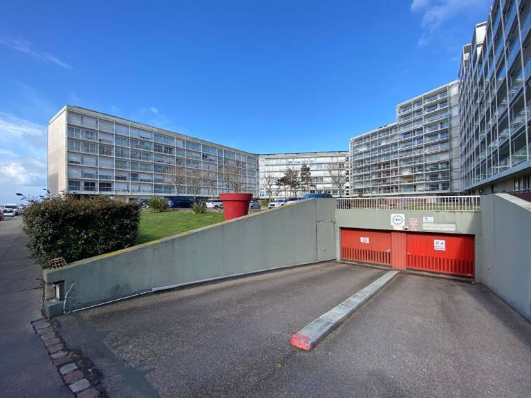 Parking À Louer — photo 1