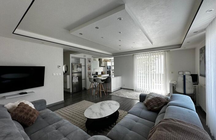 RUMILLY (74150) – A VENDRE - APPARTEMENT 4 PIÈCES AVEC TERRASSE ET DOUBLE STATIONNEMENT — photo 4