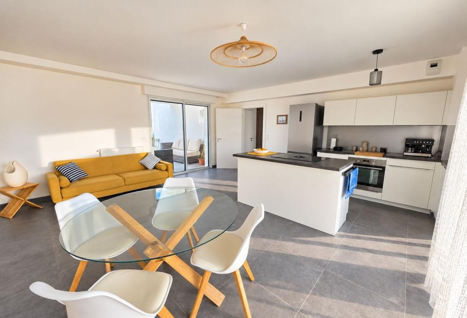 Appartement récent au cœur de Quiberon avec terrasse, garage et parking PMR — photo 1