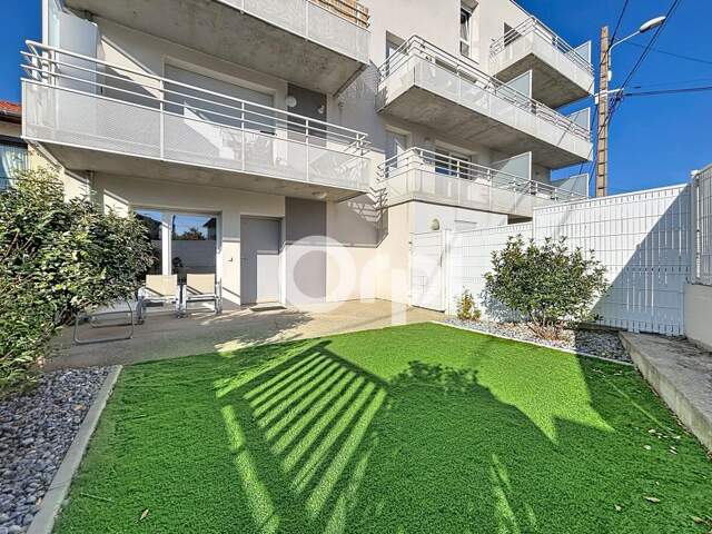 A DECOUVRIR et A NE PAS RATER - Appartement F3 Meublé NEUF avec espace privatif jardin/terrasse — photo du bien