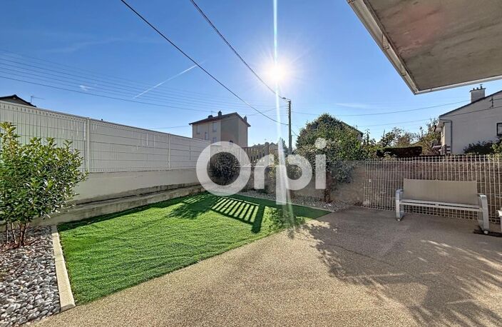 A DECOUVRIR et A NE PAS RATER - Appartement F3 Meublé NEUF avec espace privatif jardin/terrasse — photo 3