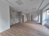 Bien Commercial À Vendre — photo 3