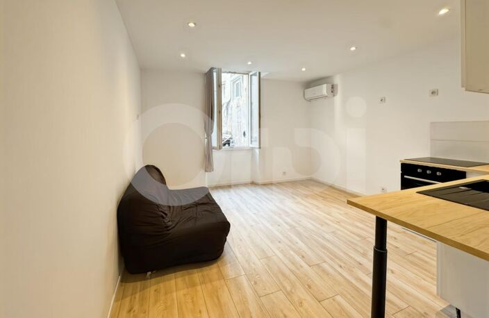 Appartement À Vendre — photo 2