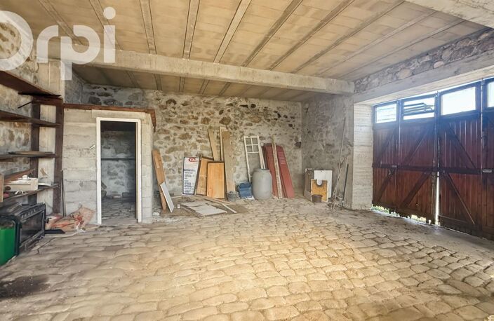  ️ GRANGE À FORT POTENTIEL – CENTRE DE RAZÈS – ENVIRON 105 M² — photo 3