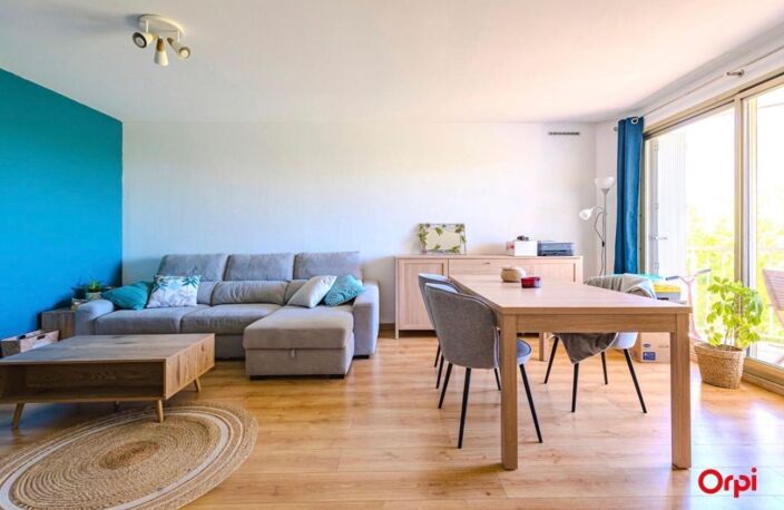 Appartement T3 À Vendre avec 2 Balcons et Stationnement Centre-Ville de Reims — photo 4
