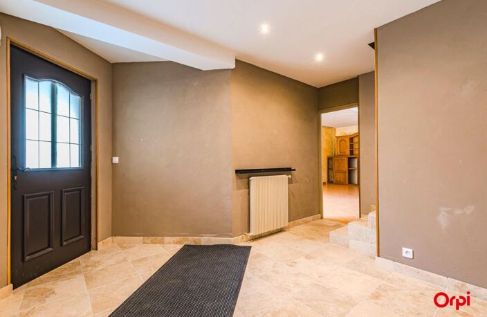 Maison À Vendre - VERZY - Jardin, garage — photo 2