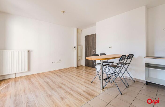 Appartement T2 à vendre - balcon, stationnement — photo 2