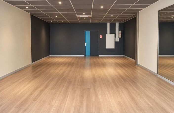Local commercial LA GARDE LIBRE — photo 2