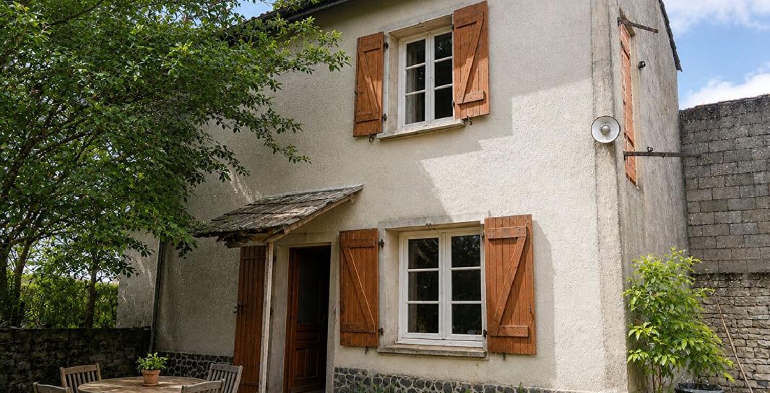 Maison Merignac (Charente) 4 pièce(s)  avec dépendances, 2500 m² de terrain — photo 1