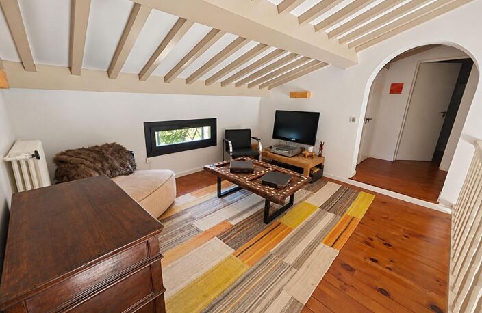 SAINT-RAPHAËL -VALESCURE - VILLA de 200 M² - PISCINE - GARAGE 40 m² — photo 5