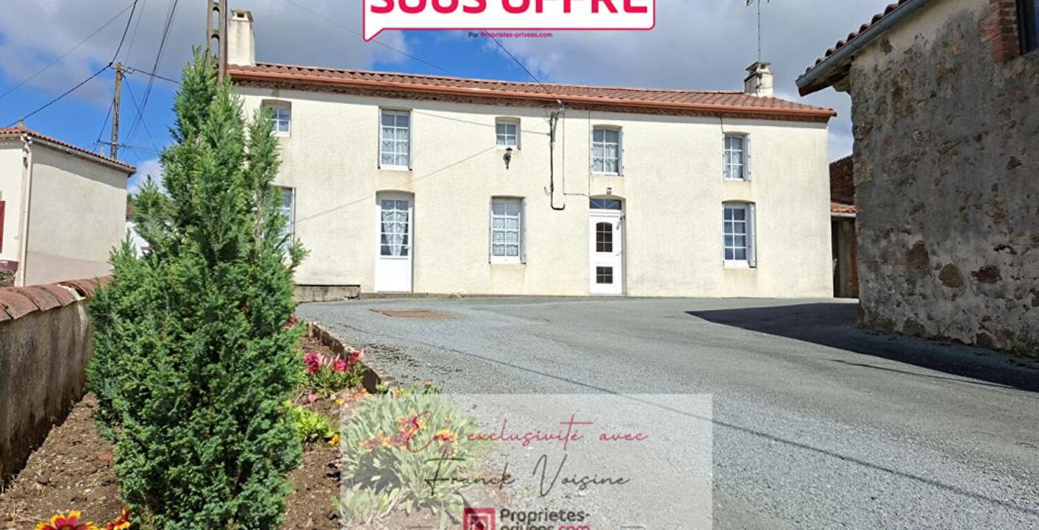 A VENDRE en Exclusivité à Saint Michel Mont Mercure, maison de 117 m2 avec 4 chambres et plusieurs dépendances sur une parcelle de 800 m2 env — photo 1