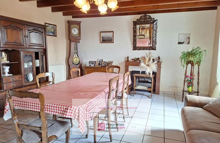 A VENDRE en Exclusivité à Saint Michel Mont Mercure, maison de 117 m2 avec 4 chambres et plusieurs dépendances sur une parcelle de 800 m2 env — photo 2