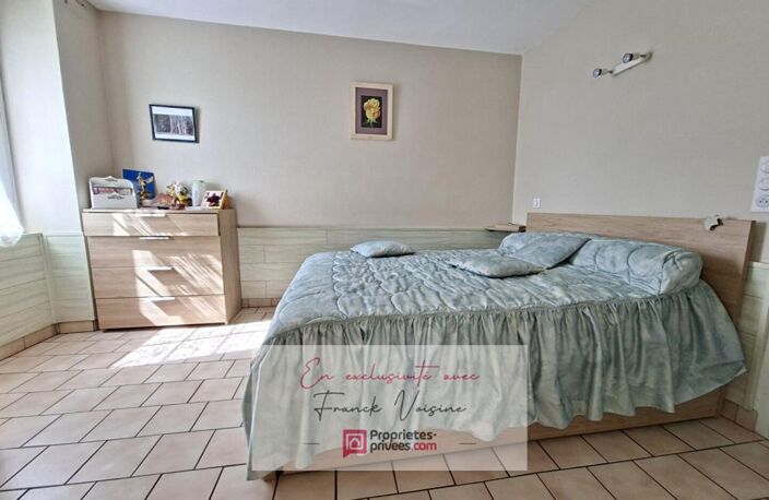 A VENDRE en Exclusivité à Saint Michel Mont Mercure, maison de 117 m2 avec 4 chambres et plusieurs dépendances sur une parcelle de 800 m2 env — photo 3