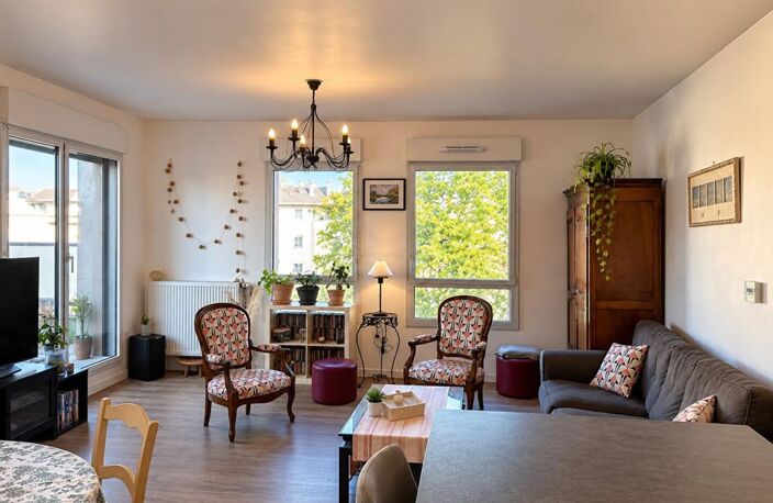 Appartement T4  de 100 m²  habitables Quartier Belcier / Euratlantique — photo 2