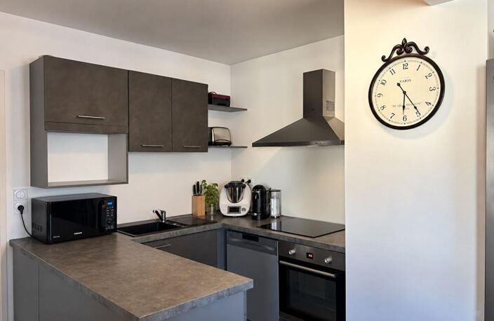 Appartement T4  de 100 m²  habitables Quartier Belcier / Euratlantique — photo 3