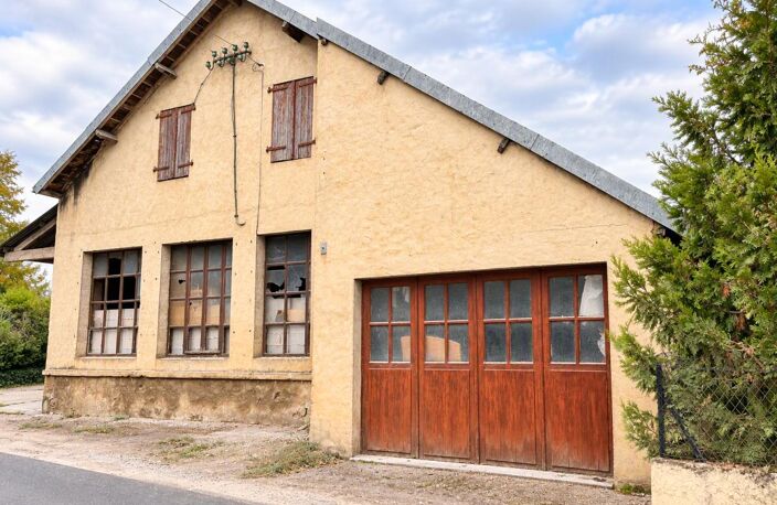 Masclat 46350-Centre-Bourg:  Hangar/atelier- 4 pièce(s) 290 m2 sur deux étages — photo 2
