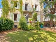 Maison de maître avec piscine et terrain arboré de 1 600 m² — photo 3