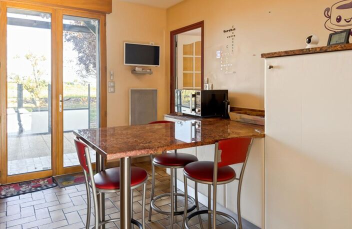 Maison Vion 7 pièce(s) 135 m2 — photo 2