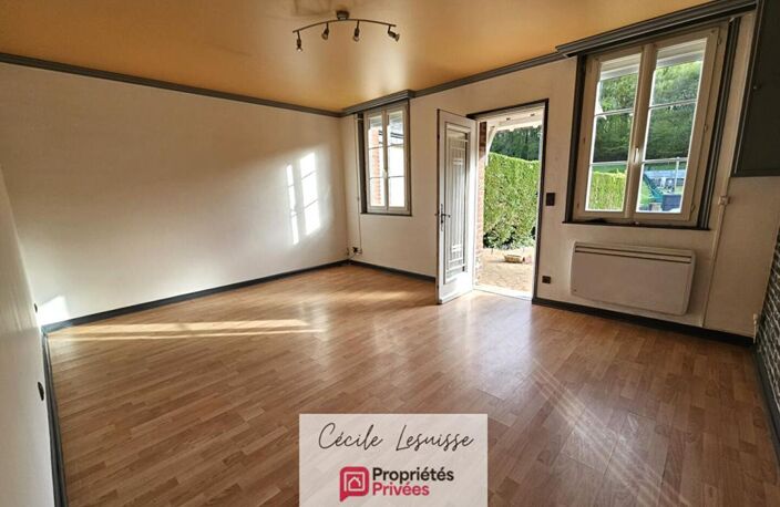 Maison 4 pièces avec terrasse, petit jardin et espace de stationnement — photo 3