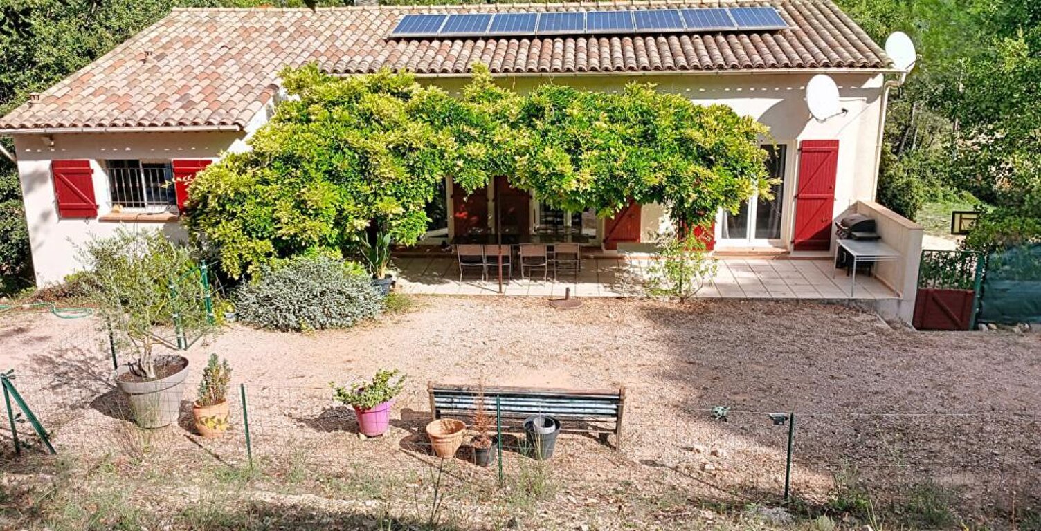 Maison sur 4809m² de terrain avec appartement indépendant et garage - Brignoles — photo 1