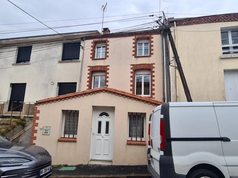 Maison La Regrippière 4 P . 2 Chs . Bureau . 90,11 M² . Garage . T 310 M² — photo 1