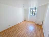 Immeuble Saint Laurent sur Sevre - 2 appartements T2 — photo 2