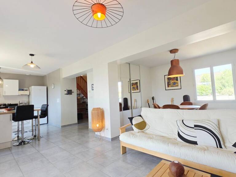 SAINT DOULCHARD MAISON 4 PIECES 3 CHAMBRES JARDIN SOUS-SOL — photo 1