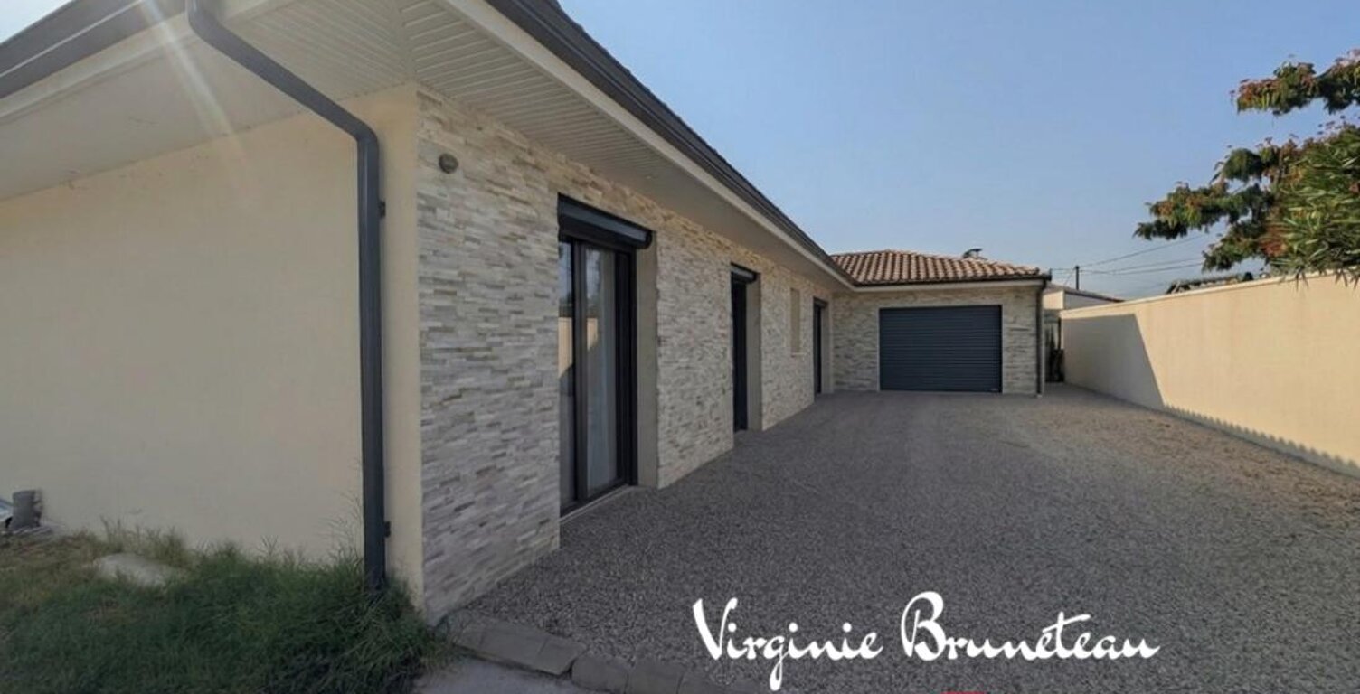 Maison de plain-pied entièrement rénovée, 3 chambres, garage et piscine — photo 1