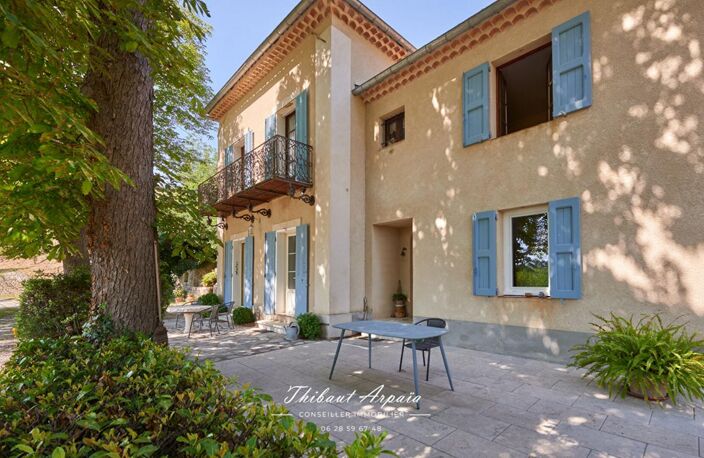 Une propriété où la Provence s'exprime dans toute son authenticité - RIEZ (04500) — photo 2