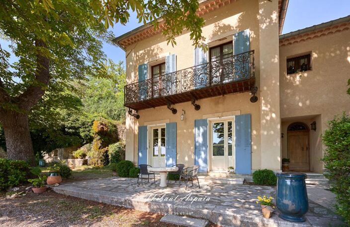 Une propriété où la Provence s'exprime dans toute son authenticité - RIEZ (04500) — photo 3