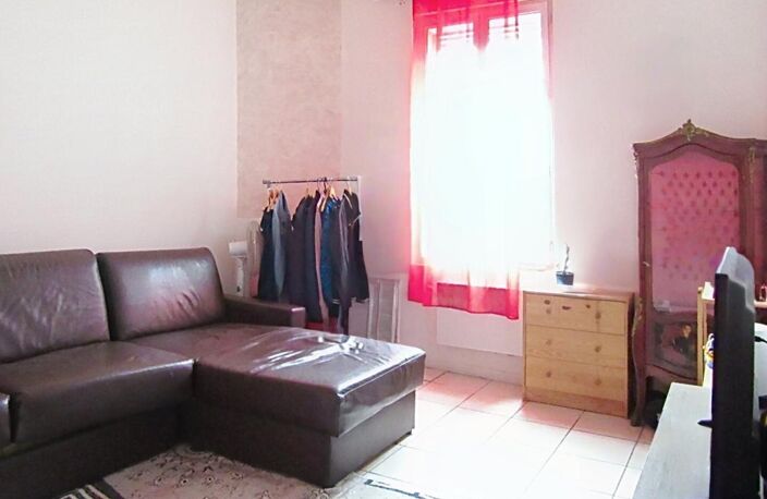 Immeuble offrant T2, T3 , 2 garages et un local commercial — photo 5