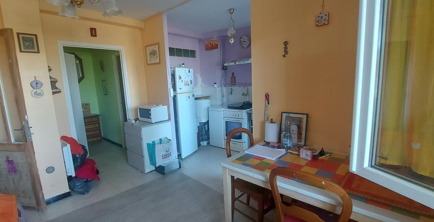 30.GARD.NIMES. APPARTEMENT DE 38 m²  QUARTIER CAMPLANIER DANS RESIDENCE CALME ET SECURISEE — photo 1