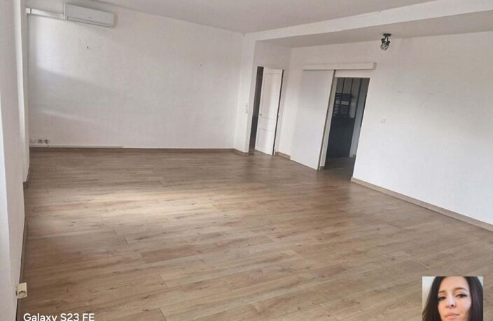 Appartement Vidauban 2 pièce(s) de 78m² entièrement rénové plus comble aménagé d'environ 30m² (80m² au sol) — photo 2