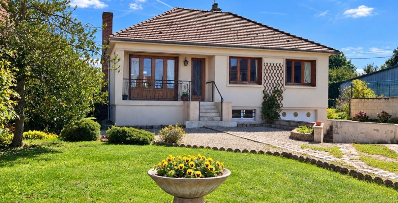 Maison  5 pièce(s) 95 m2 - sur Sous-sol 82m² - Terrain de 1607m² — photo 1