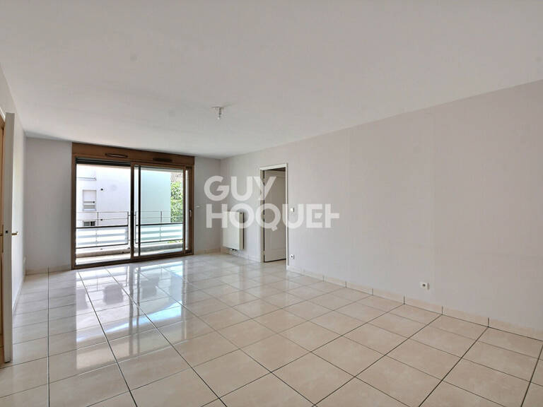 Proximité Montchat - Appartement T5 de 107 m² , Traversant & Lumineux, Étage Élevé, Garage inclus, Villeurbanne (69100) — photo 1