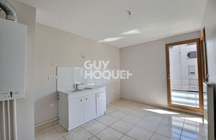Proximité Montchat - Appartement T5 de 107 m² , Traversant & Lumineux, Étage Élevé, Garage inclus, Villeurbanne (69100) — photo 3