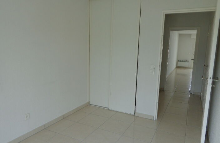 Location appartement 3 pièces 68 m² à Draguignan (83300) — photo 5
