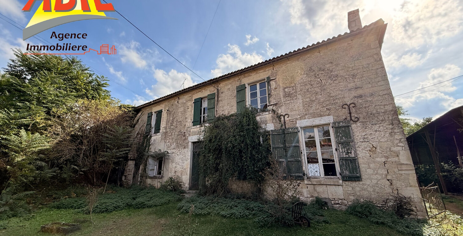Propriété historique à rénover à Fontenay-le-Comte — photo 1