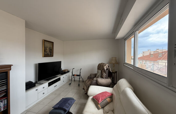 Appartement T4   Dernier étage   Terrasse de 48 m2   Double — photo 3