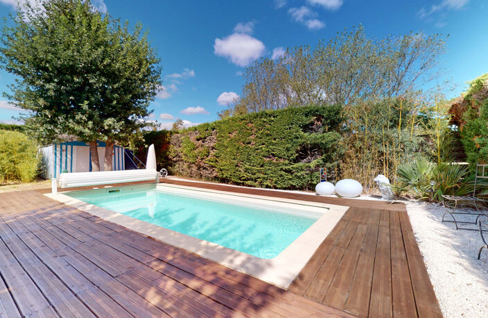 Maison de plain-pied   3 chambres, piscine et grand garage — photo 2
