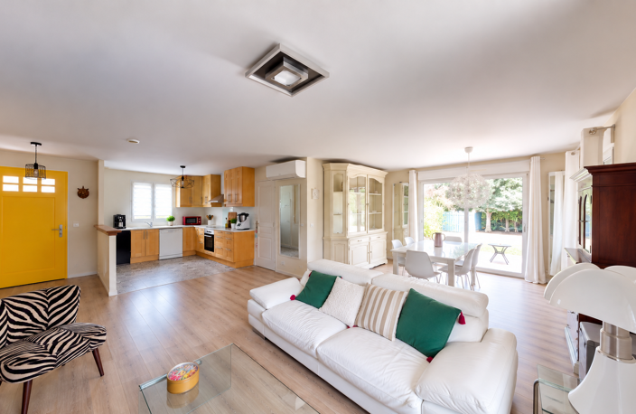Maison de plain-pied   3 chambres, piscine et grand garage — photo 5