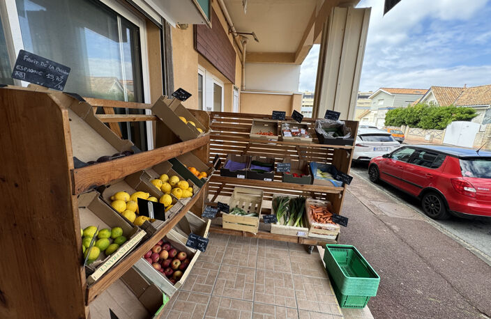 LACANAU -VENTE FOND DE COMMERCE -  MAGASIN DE PRODUIT BIO — photo 2