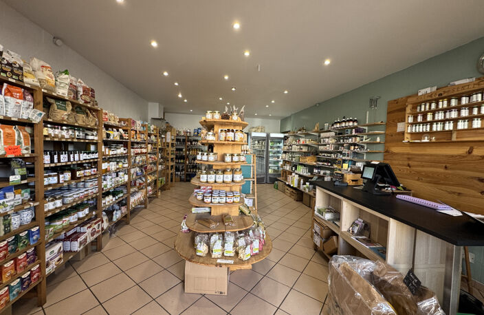 LACANAU -VENTE FOND DE COMMERCE -  MAGASIN DE PRODUIT BIO — photo 3