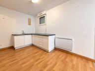 AMIENS - QUARTIER VAL D'AVRE - LOCAL COMMERCIAL - PLACE DE P — photo 2