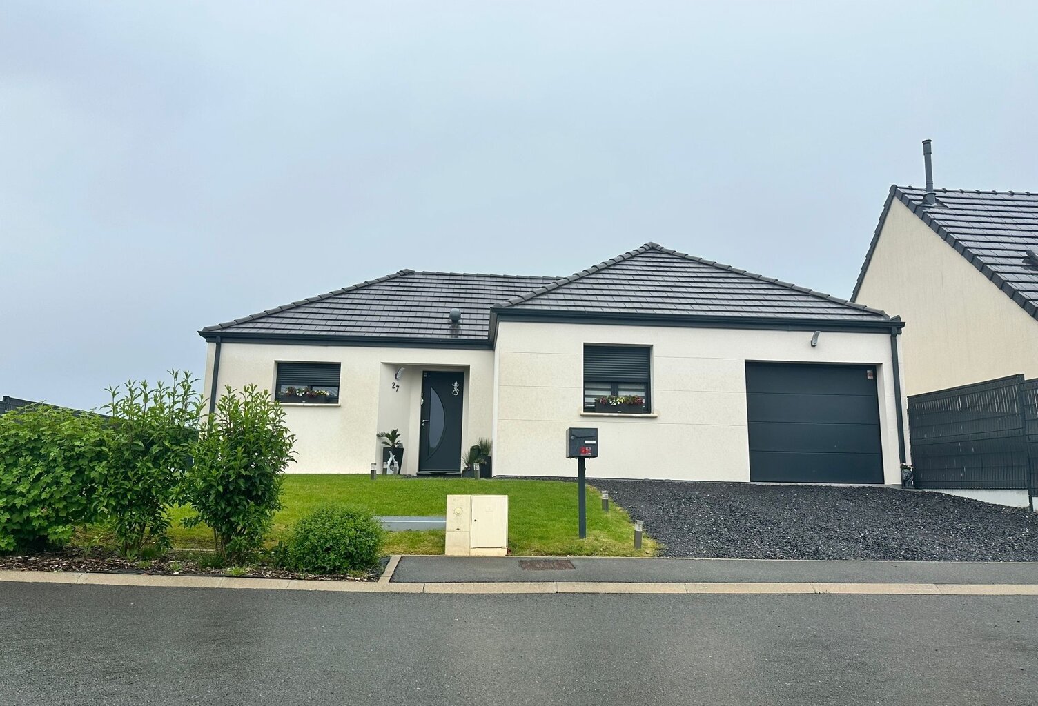 Plain pied en L 97 m² sur Monchecourt avec 3 chambres — photo 1