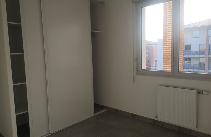 Location appartement 2 pièces 42 m² à Plaisance-du-Touch (31830) — photo 2